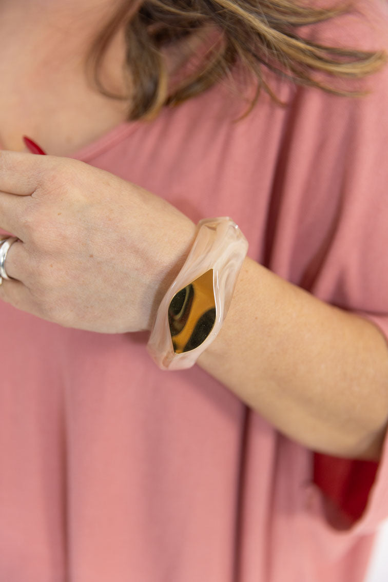 Bracciale con targhetta dorata