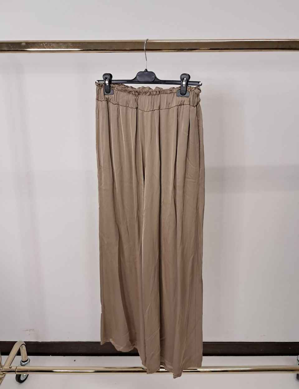 Pantalone con elastico in vita