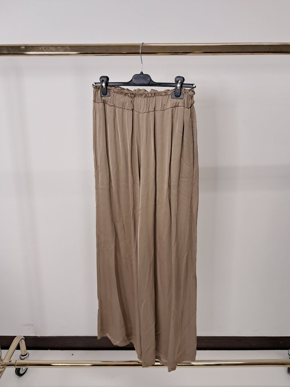 Pantalone con elastico in vita