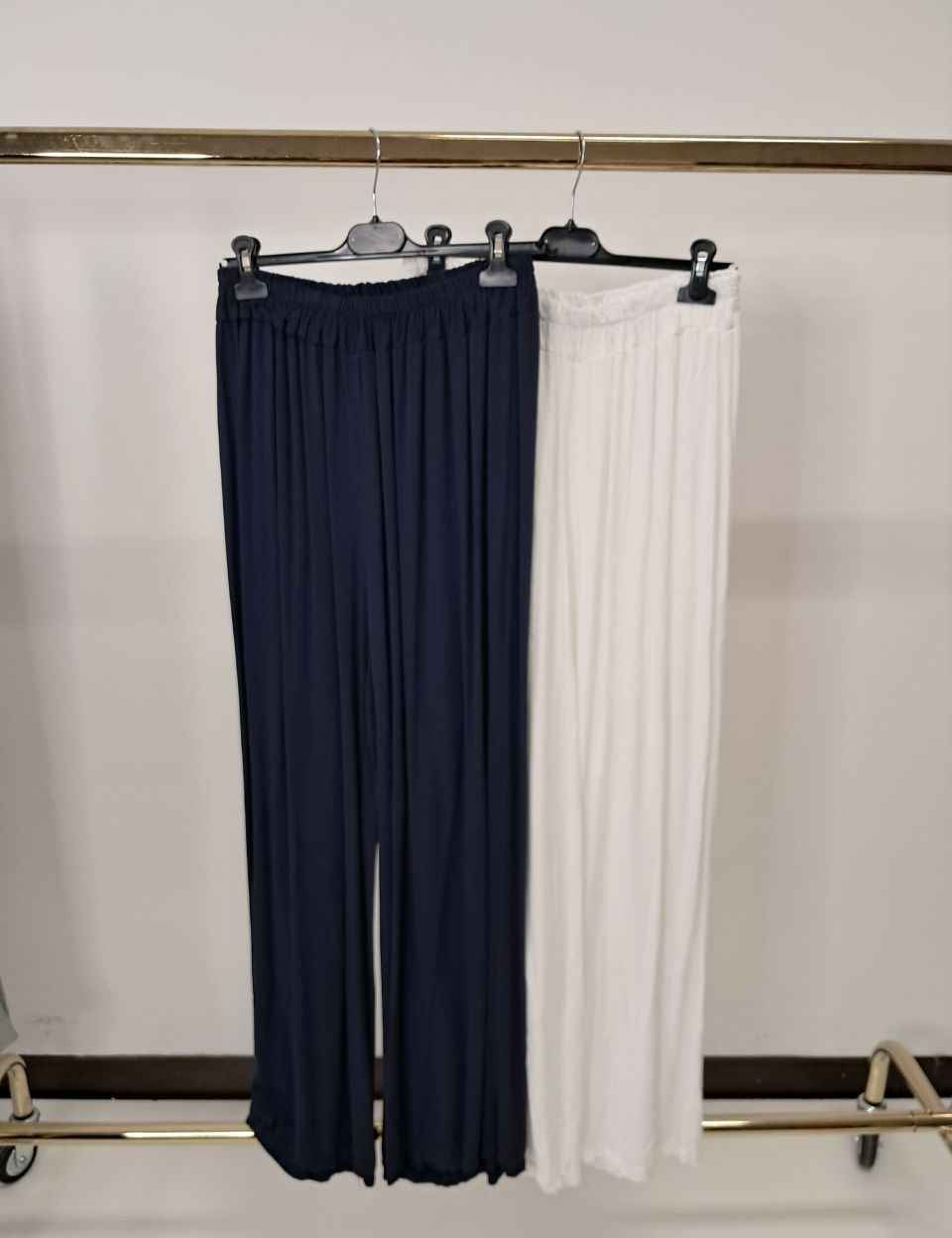Pantalone in viscosa con elastico in vita