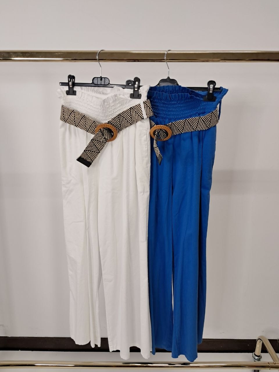 Pantalone con cintura