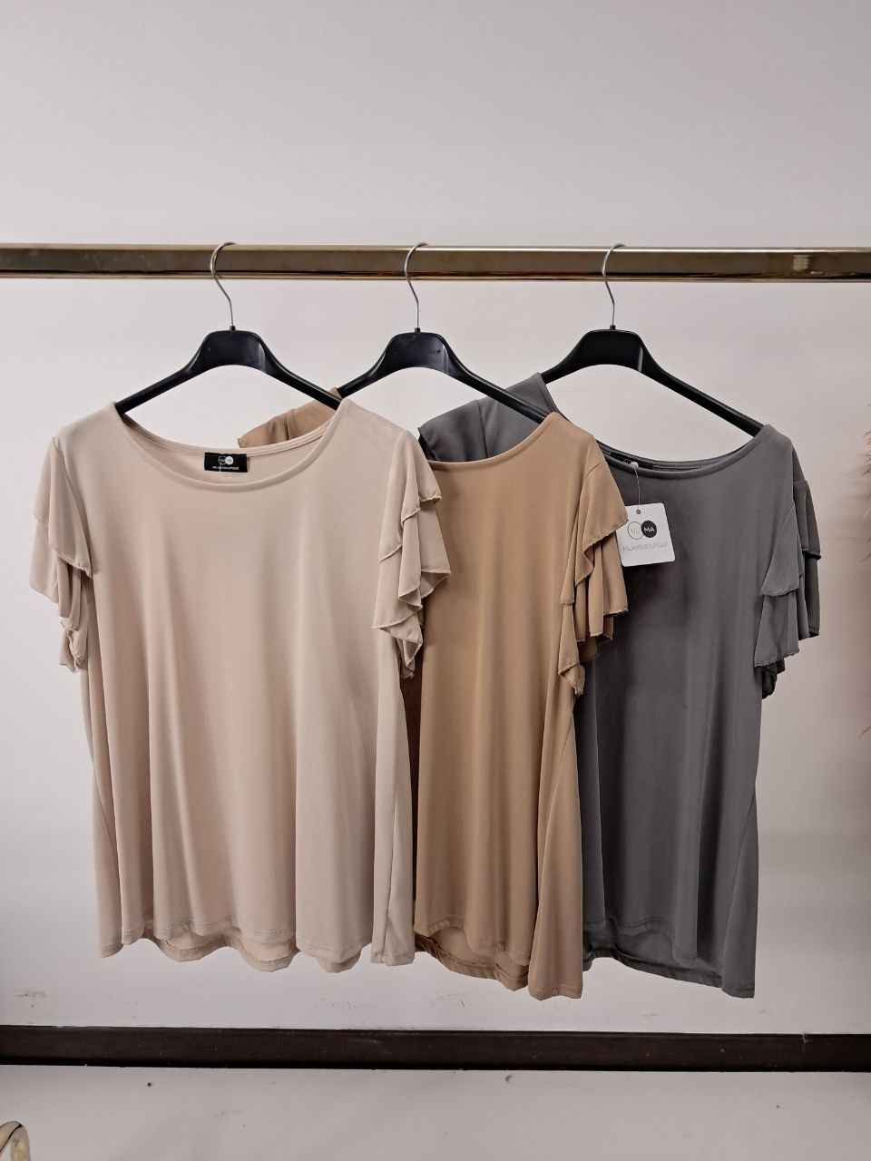 Maglia girocollo con manica volant