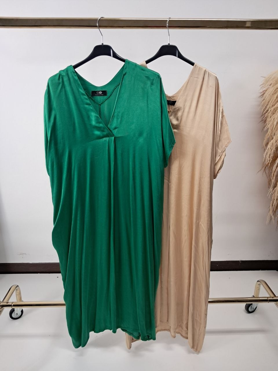 Vestito scollo a V in viscosa