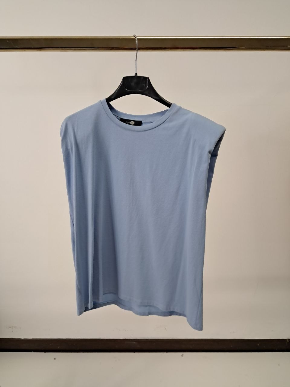 Maglia con spallotte in cotone