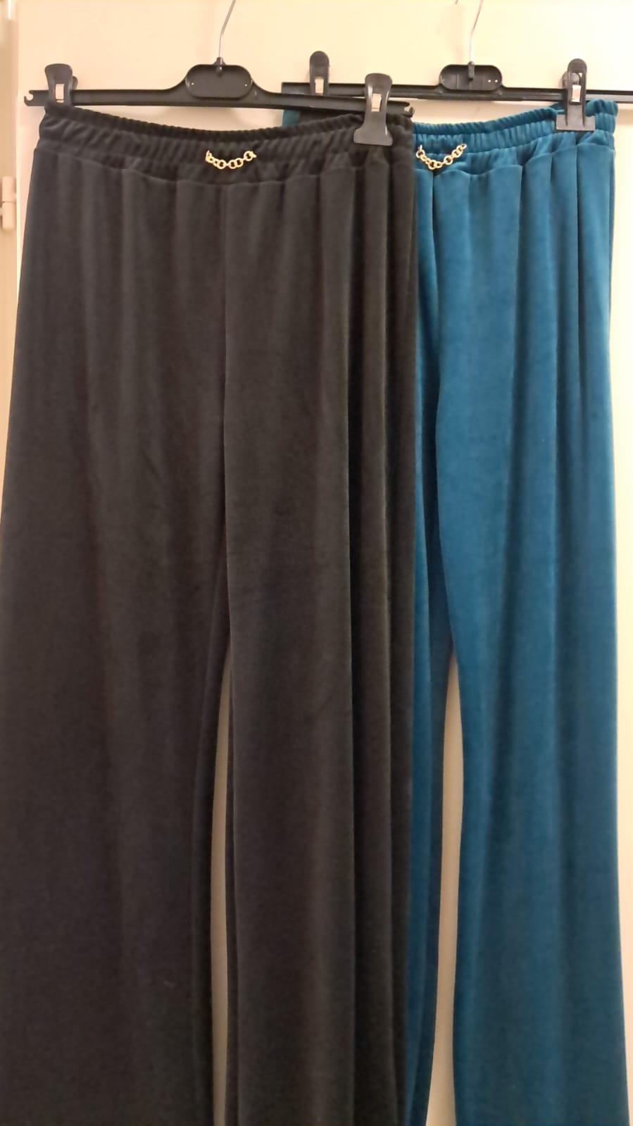 Pantalone in ciniglia con elastico in vita