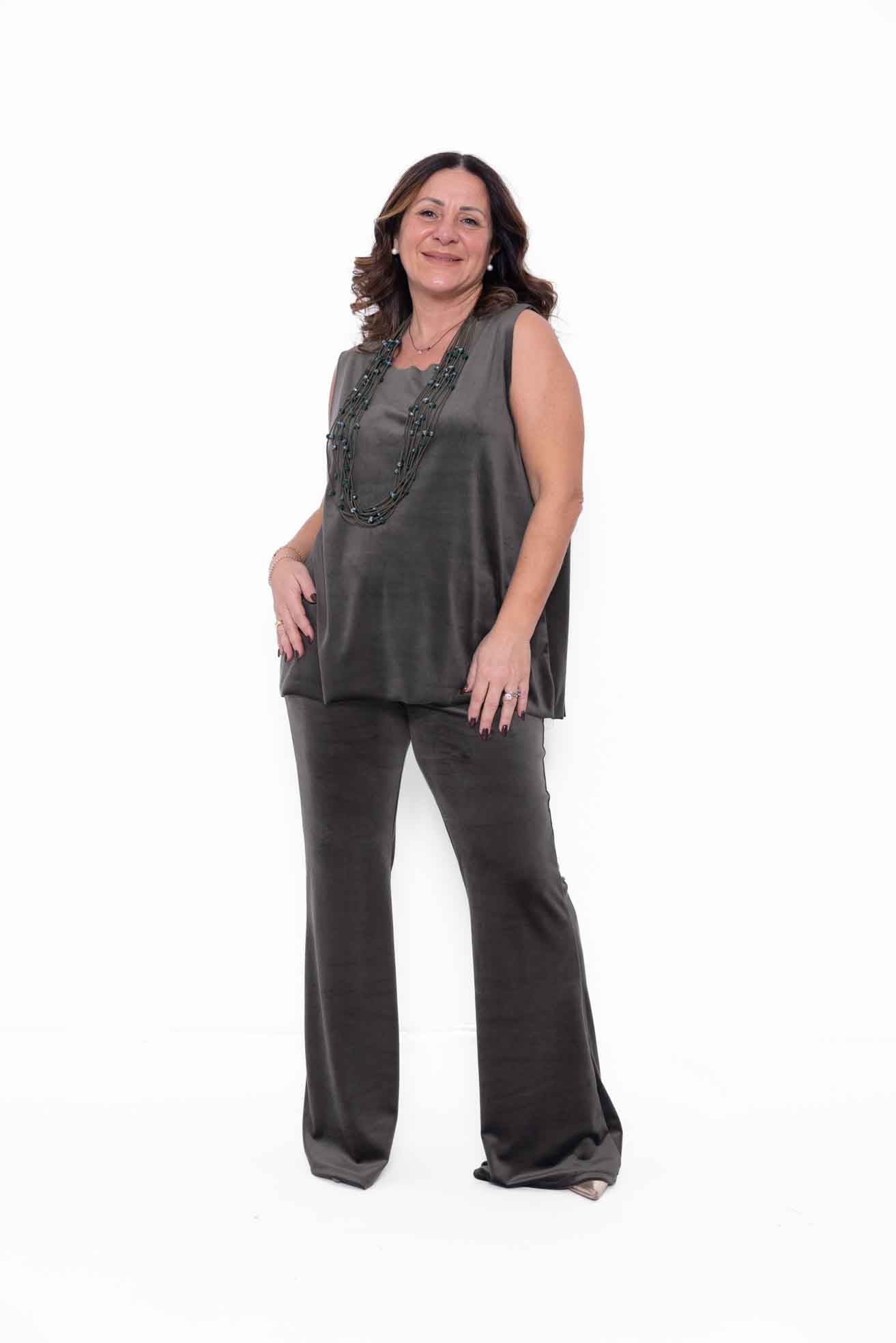 Completo Evelin trio formato da pantalone, canotta e maglia