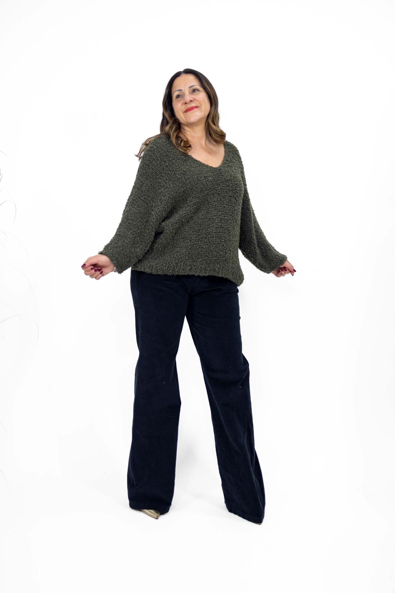 Maglia bouclè scollo a V